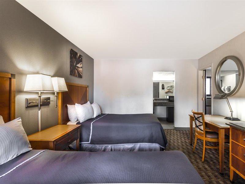 Howard Johnson By Wyndham Scottsdale Old Town Экстерьер фото