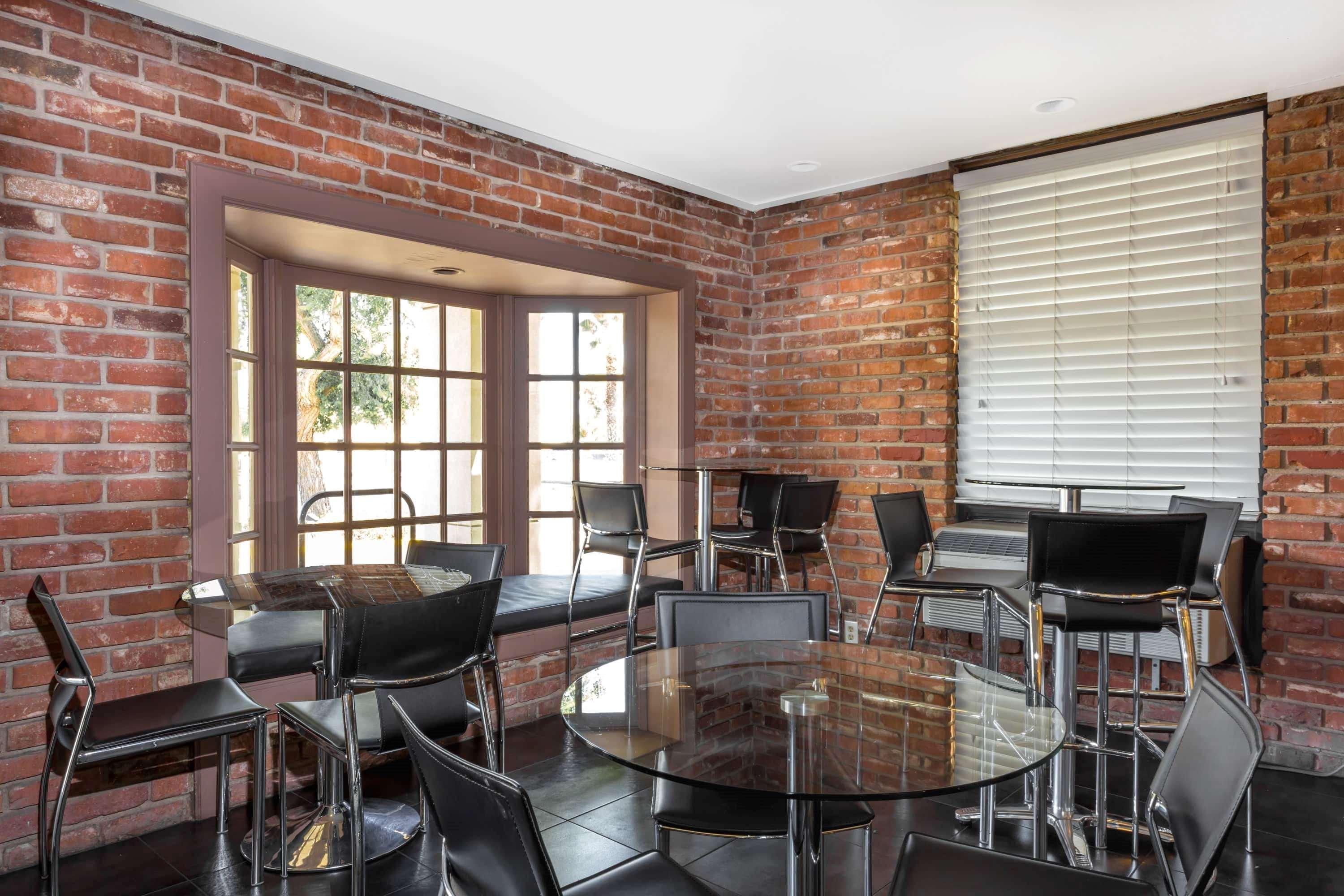 Howard Johnson By Wyndham Scottsdale Old Town Экстерьер фото