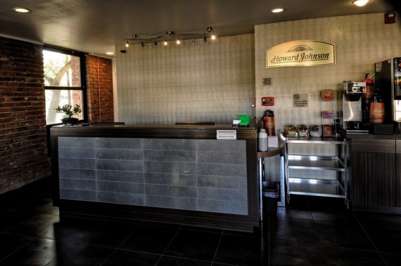 Howard Johnson By Wyndham Scottsdale Old Town Экстерьер фото
